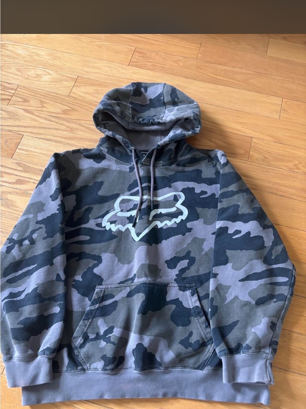 Fox Men's Camo Crewneck Hoodie - Gray and Olive